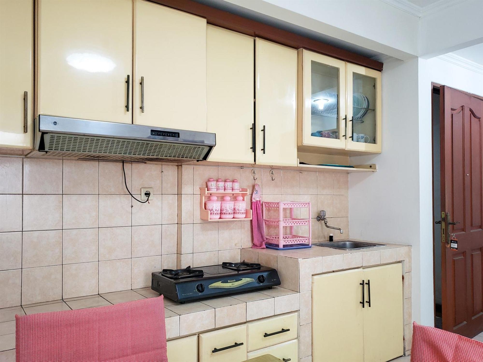Comfort Living 3br With Pool View At Mediterania Palace Residences By Travelio Apartemen *